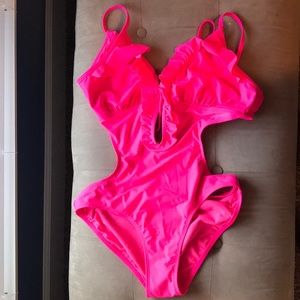 Hot pink ruffle one pierce swimsuit OP